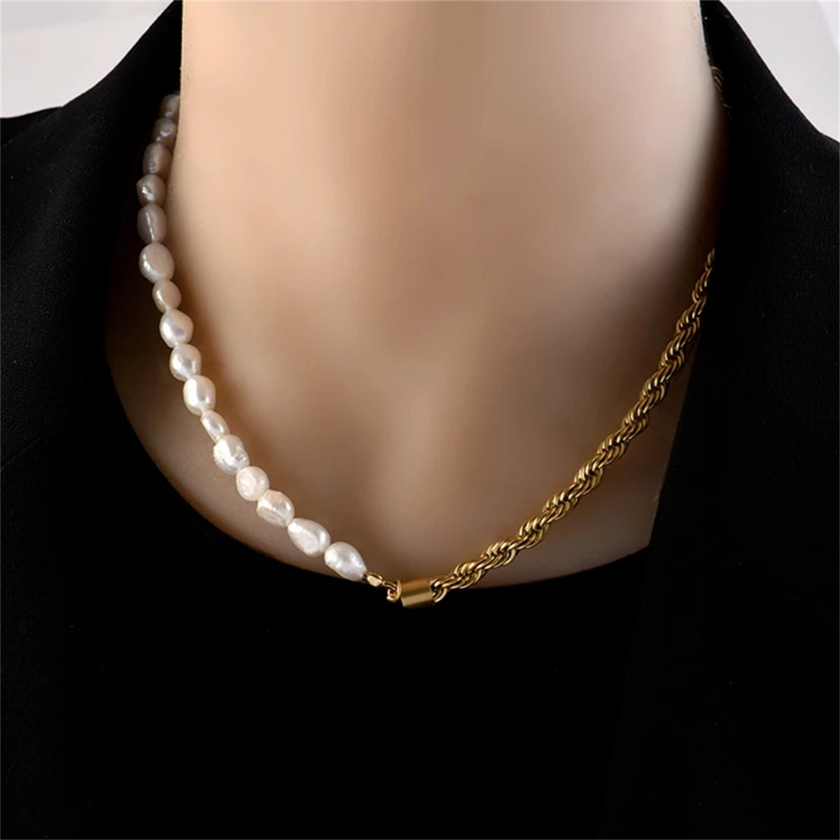 Pearl Twister choker